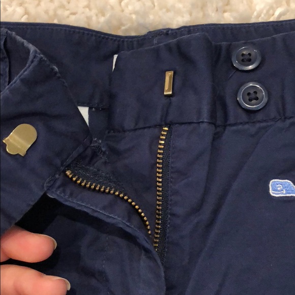 Vineyard Vines whale print shorts - Picture 5 of 6